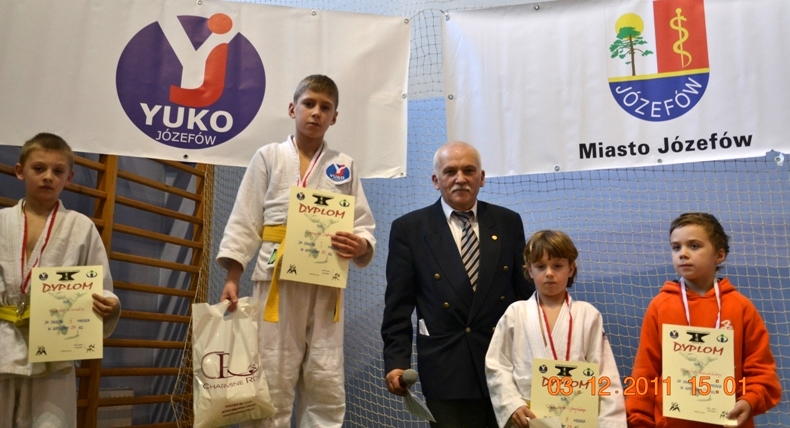 Rocznik 2003/+, kat. 29 kg.