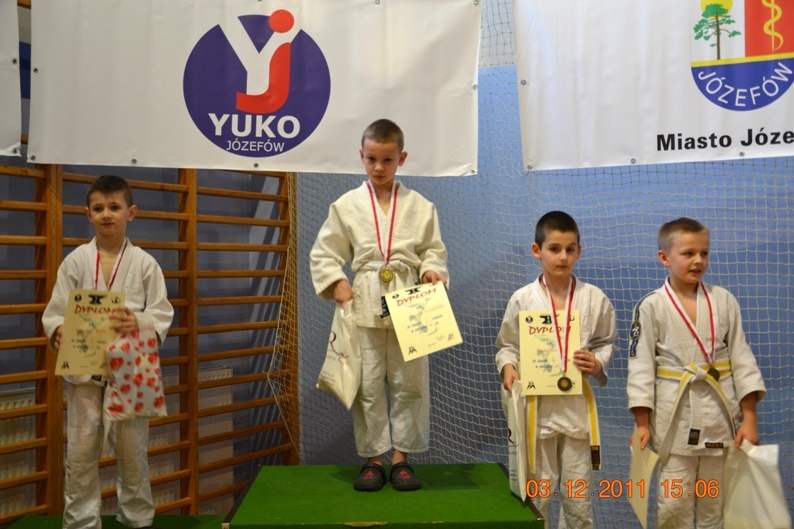 Rocznik 2003/+, kat. 31 kg.