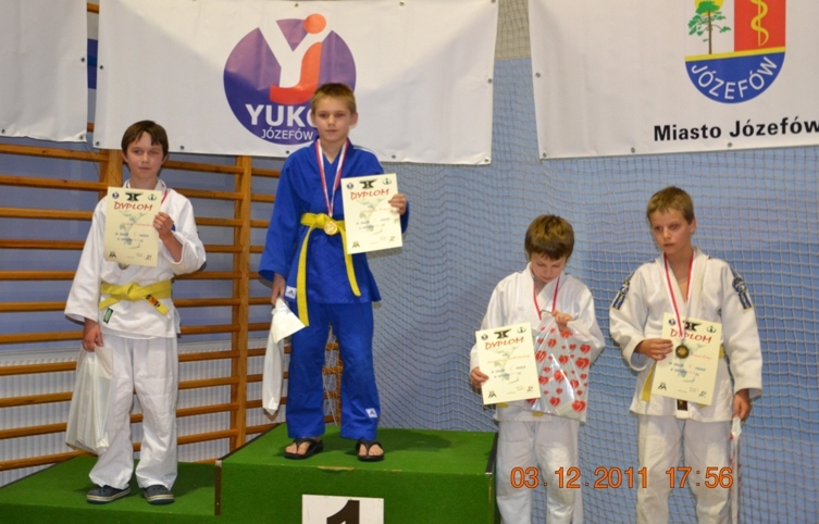 Rocznik 2001/2002, kat. 37,5 kg.