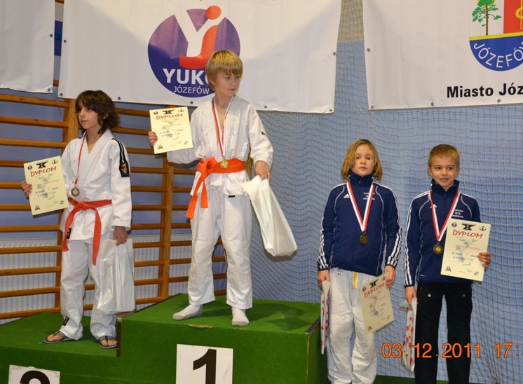 Rocznik 2001/2002, kat. 33,8 kg.