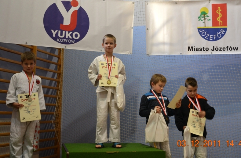Rocznik 2003/+, kat 26 kg.