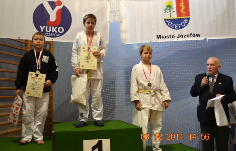 Rocznik 2003/+, kat +41 kg.