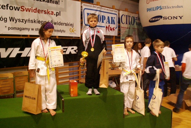 rocznik 1998/99, kategoria wagowa 26,5kg.