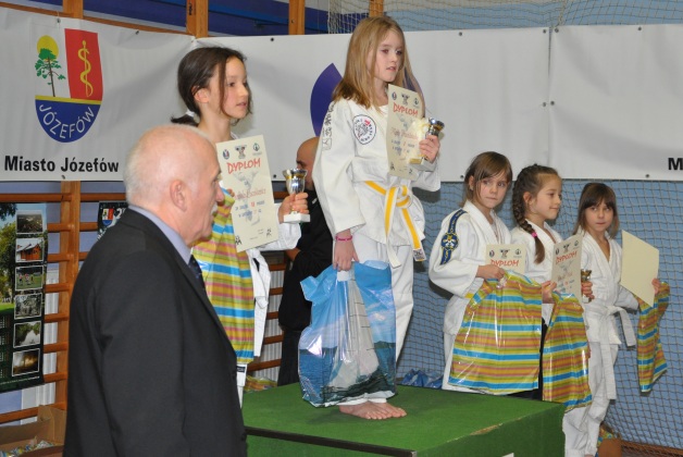 dziewczynki 2004/+ - kategoria 27kg