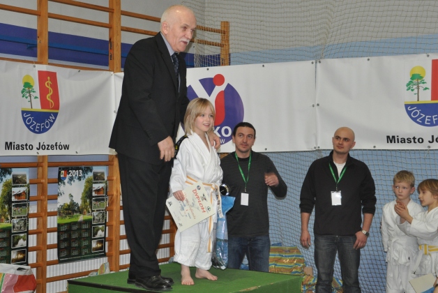 dziewczynki 2004/+ - kategoria 19kg