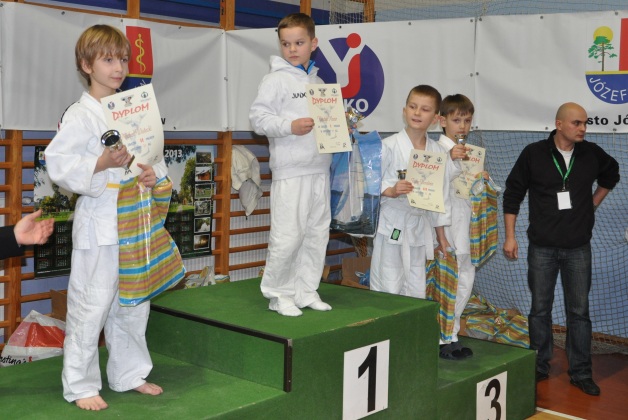 chłopcy 2004/+ - kategoria 31kg